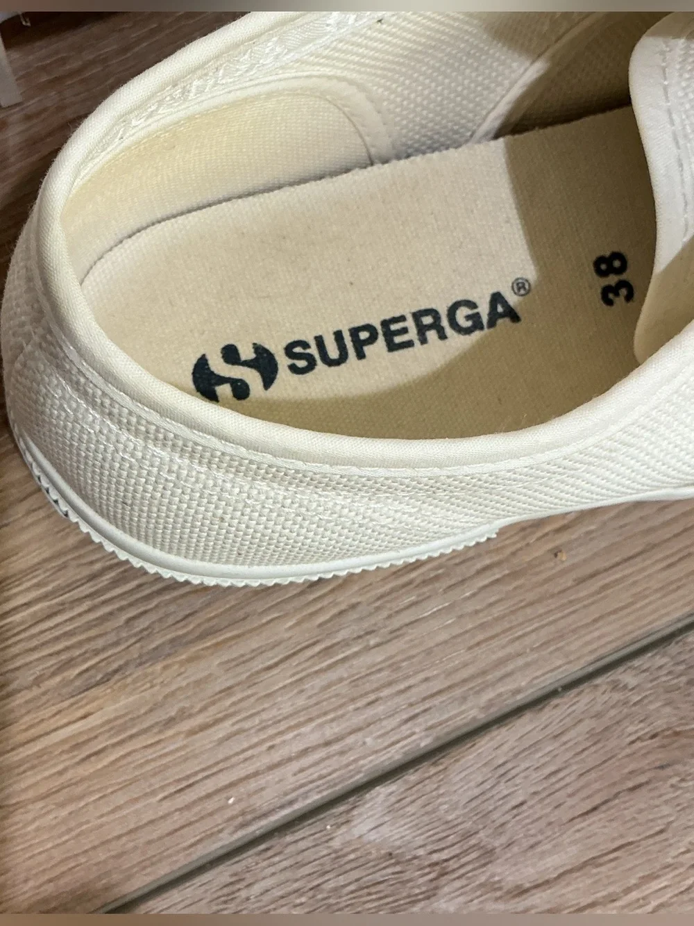 Superga Womens white Canvas Sneakers with Hand painted Giraffe, size 7.5